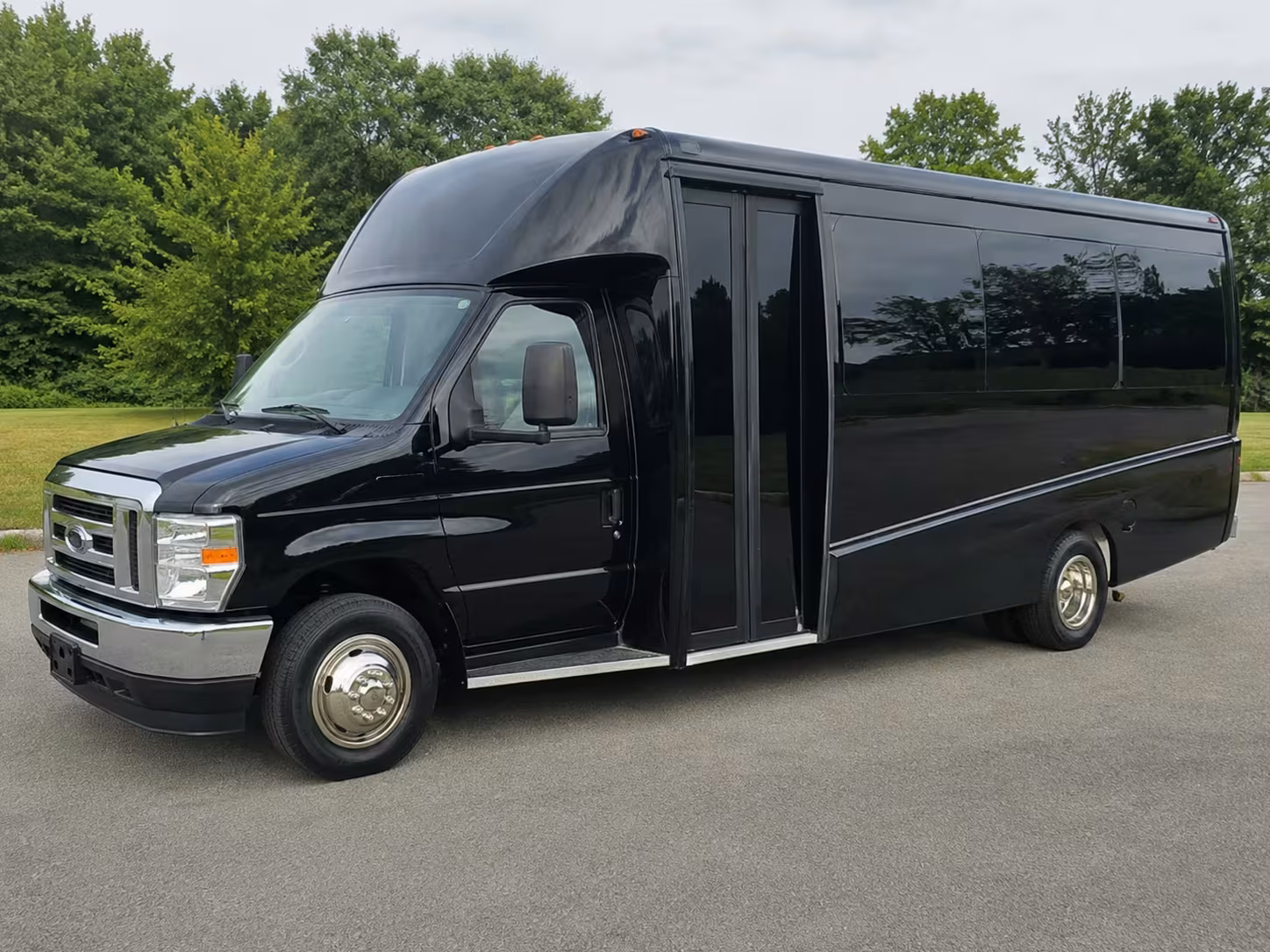 concert minibus rentals for norman students and campus groups
